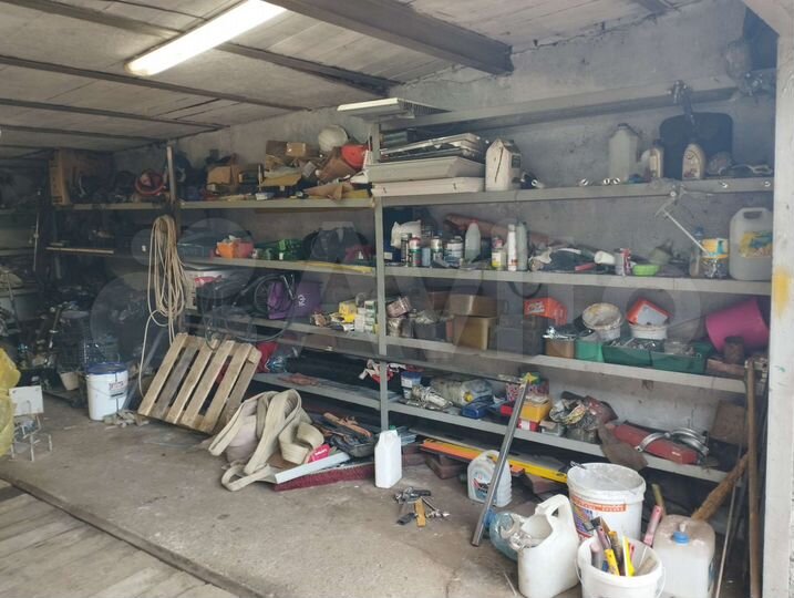 Гараж, > 30 м²