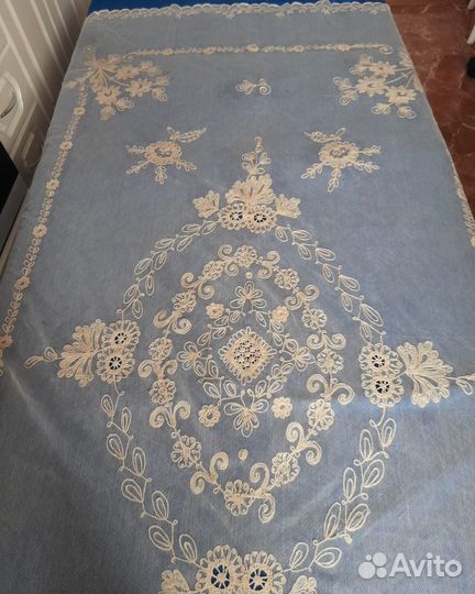 Покрывало и накидки на кровать винтажные