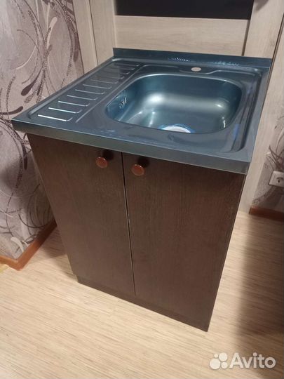 Кухонная мойка с тумбой