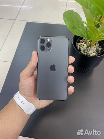 iPhone 11 Pro, 64 ГБ