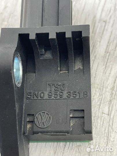 Датчик airbag Volkswagen Passat B7 1.8 tfsi 2012