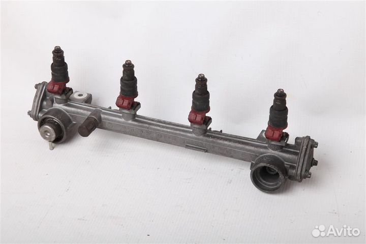 Рейка топливная (рампа) Mercedes-Benz Vito W638 1