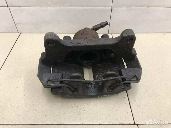 Суппорт передний правый A3 8P1 2003-2013