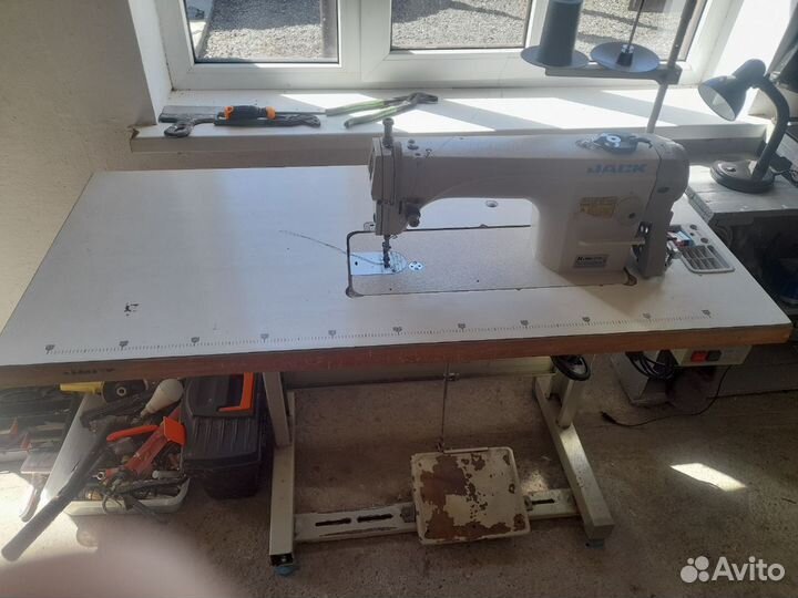 Швейная машинка jack 8720