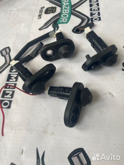 Датчик открытия двери Toyota Prius NHW20 2007