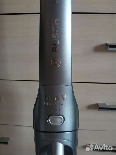 Вертикальный пылесос беспроводной