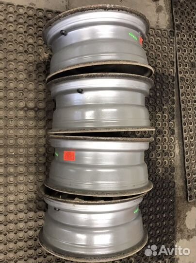 Стальные диски r15 на Рио или Салярис