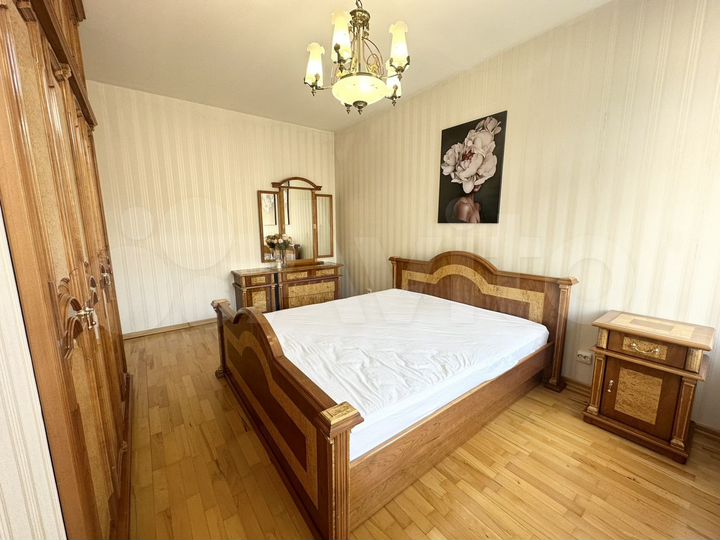 3-к. квартира, 90 м², 4/6 эт.