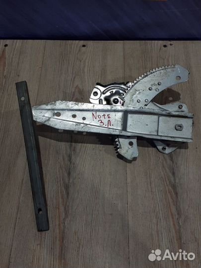 Стеклоподъемник задний Nissan note E11 Лев