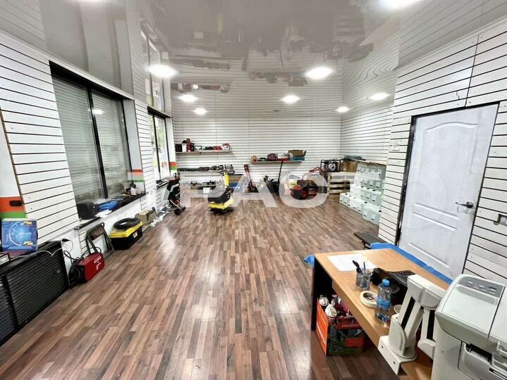 Продам торговое помещение, 140 м²