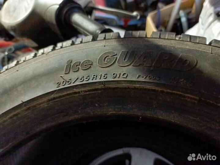 Yokohama Ice Guard F700S 205/55 R16