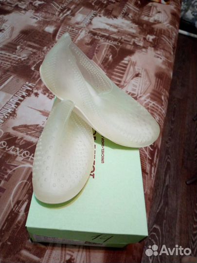 В дар тапочки для моря, кожаные мокасины