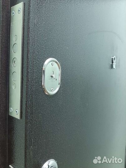 Дверь зимняя