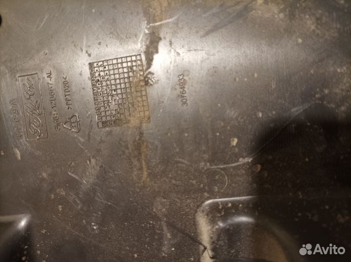 Крышка аккумулятора volvo