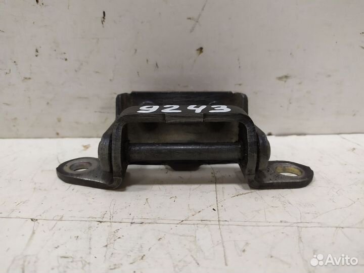 Петля двери задней правой верхняя Almera (G15) 13