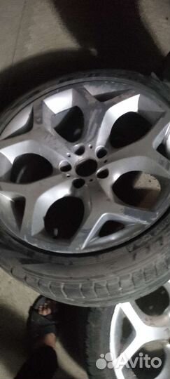 Колëса на Бэнкс Х5 осдарисе две штуке