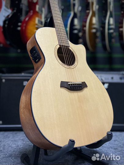 Baton Rouge AR31C/ACE гитара с подключением новая