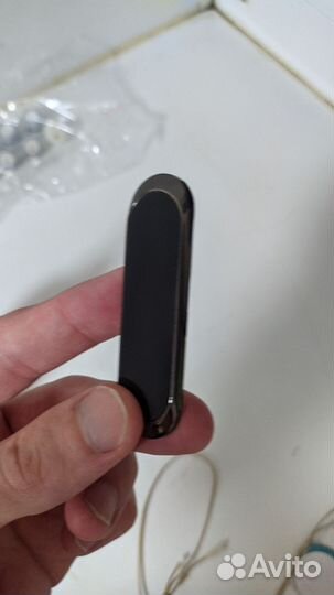 Магнитный держатель для телефона