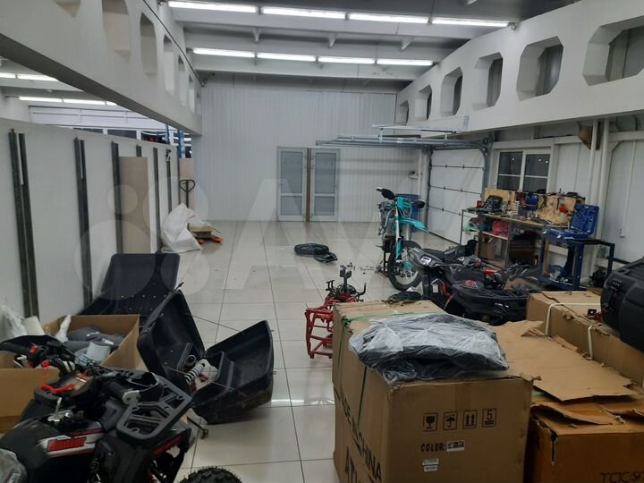 Помещение свободного назначения, 400 м²