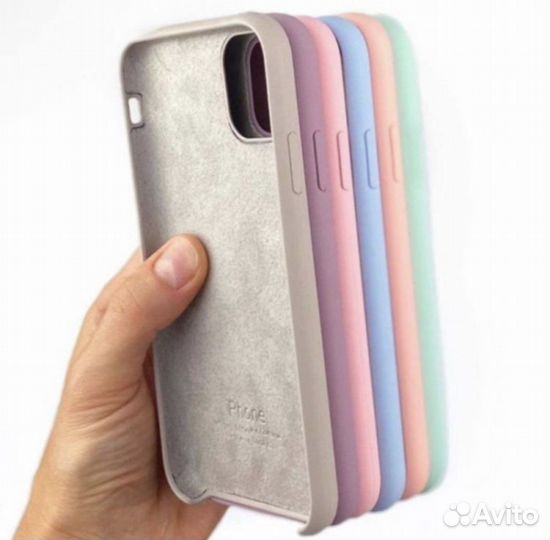 Силиконовый чехол на iPhone