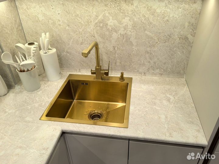 Заказать угловую кухню бесплатный замер