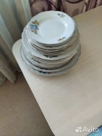 Салатники новые и набор сервиза остатки