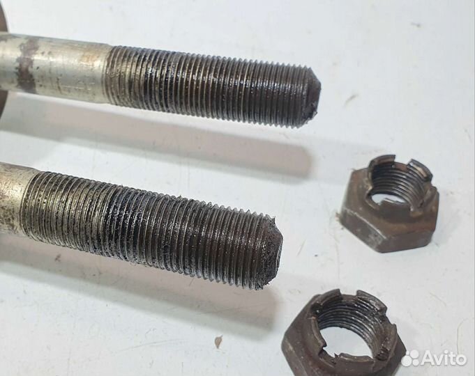 Ось нижнего рычага н/о 18 мм Chevrolet Niva, 21214