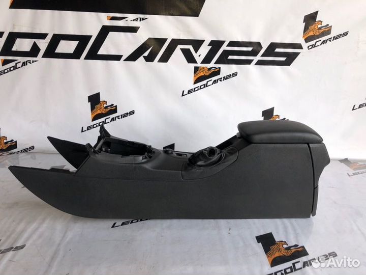 Подлокотник передний Peugeot 308Sw DV6C 2012