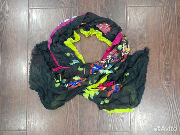 Новый палантин dsquared2 оригинал Италия