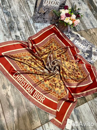 Шелковый платок шаль Dior красный