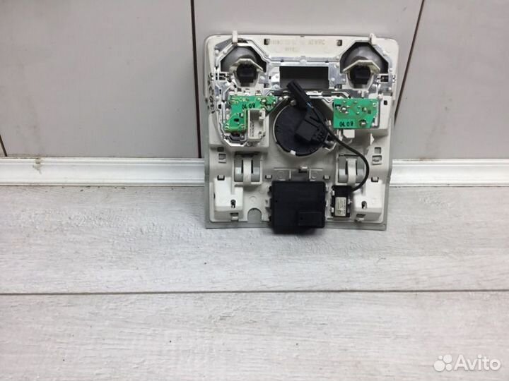 Плафон подсветки салона Volkswagen Passat