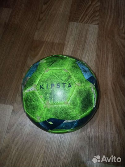 Футбольный мяч kipsta