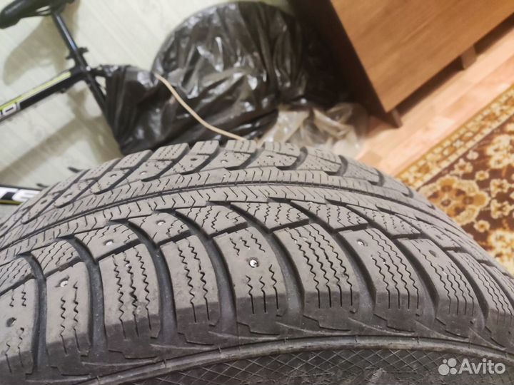 Gislaved Nord Frost 5 235/55 R17 103T