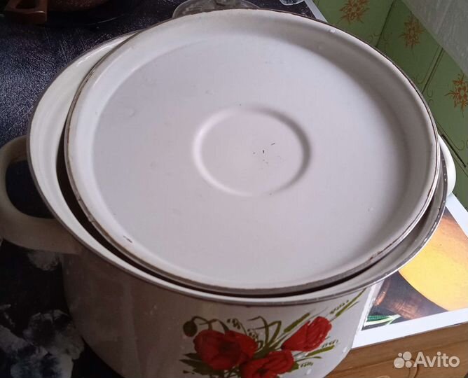 Кастрюля эмалированная