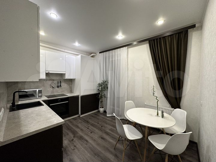 2-к. квартира, 67 м², 6/15 эт.