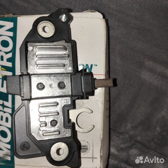 Регулятор напряжения