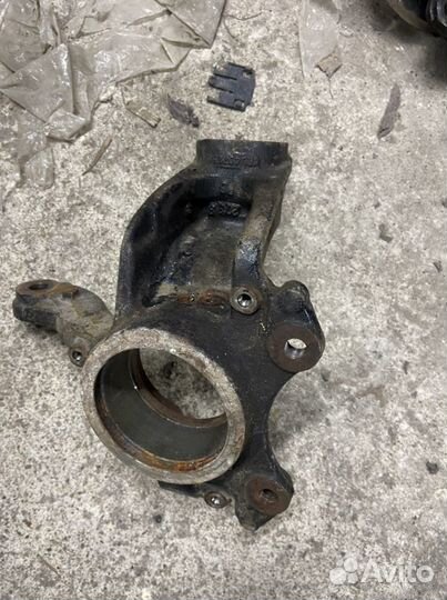 Поворотный кулак правый Фольксваген Поло