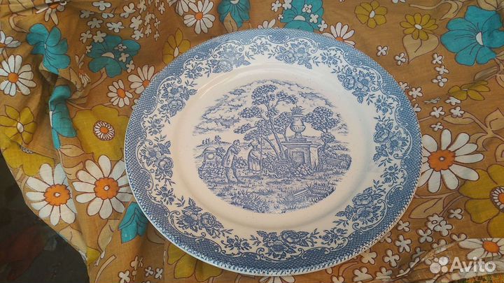 Тарелки плоские