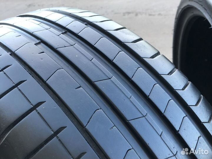 Pirelli P Zero PZ4 245/35 R20