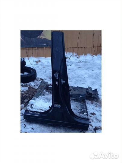 Центральная стойка кузова Toyota RAV4 CA40