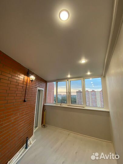 Остекление балкона пластиковыми окнами