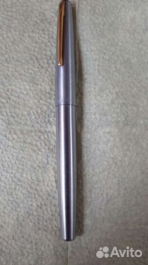 Перьевые ручки, с золотым пером