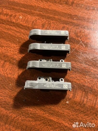 Датчик давления в шинах ford F2GT1A189B