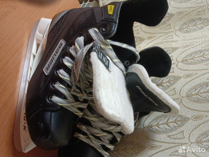 Хоккейные коньки bauer 39 размер
