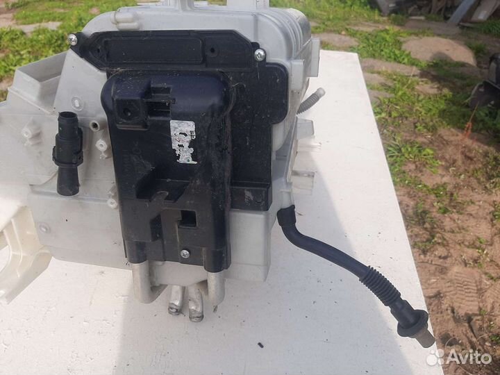 Корпус отопителя Mitsubishi Outlander XL