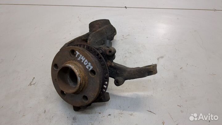 Ступица (кулак, цапфа) Volkswagen Bora, 2004