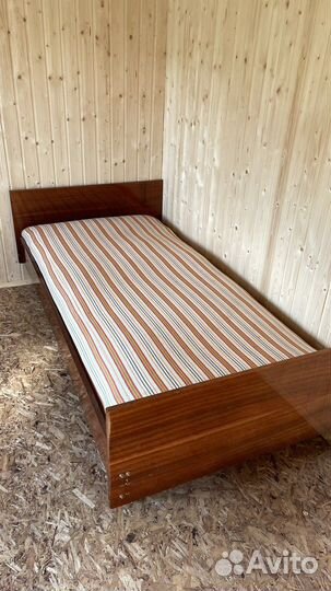 Кровать на дачу