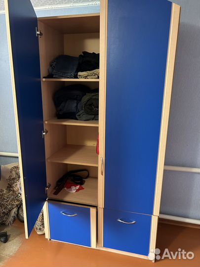 Комплект мебели в комнату для подростка б/у