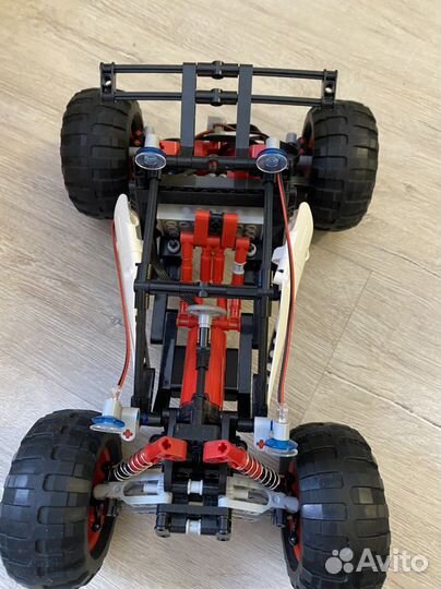 Машинка лего на пульте управления