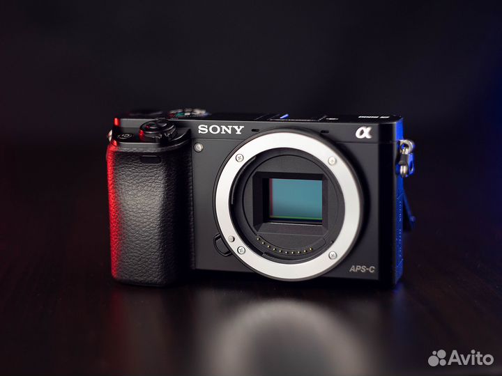 Sony Alpha a6000 + 18-55 OSS